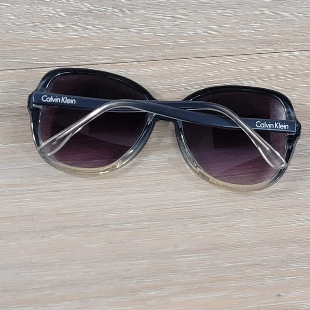 Calvin Klein Womens Butterfly Sunglasses Navy Blue Ombre Purple Gradient Lenses - Picture 6 of 6
